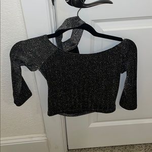 2 crop tops